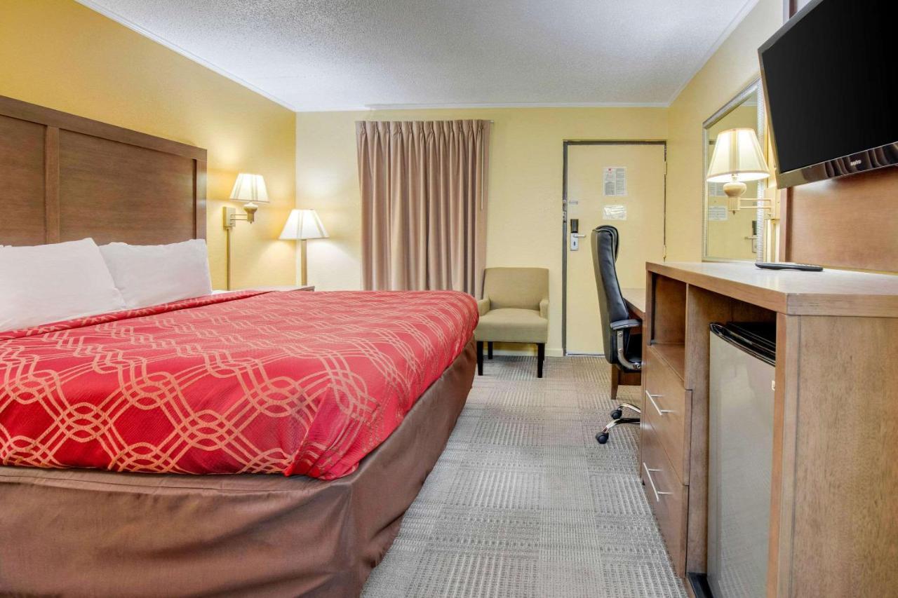 Econo Lodge Lenoir City Eksteriør bilde