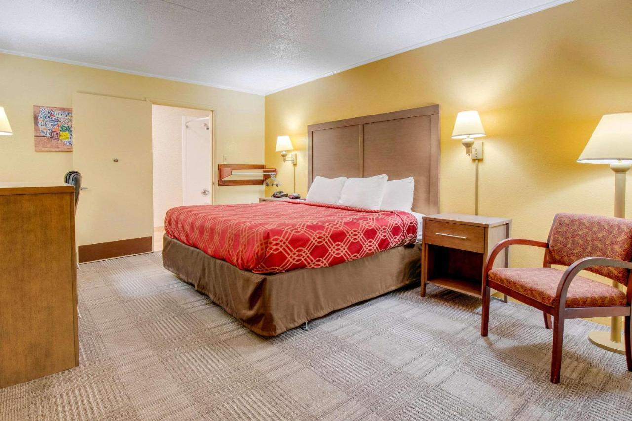 Econo Lodge Lenoir City Eksteriør bilde